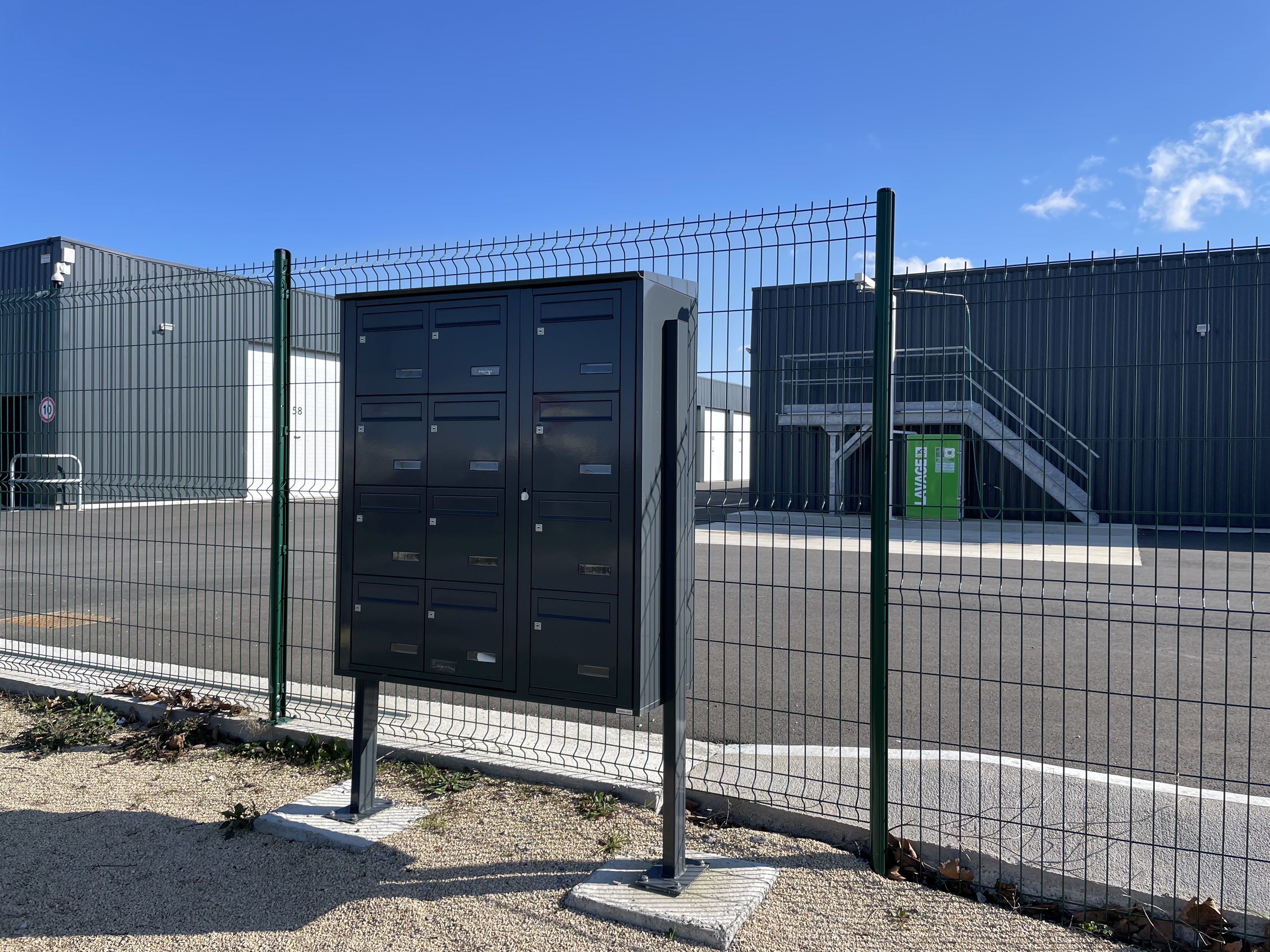 Location stockage box securise entre particuliers (79)