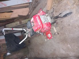 Location : motobineuse Location : motobineuse