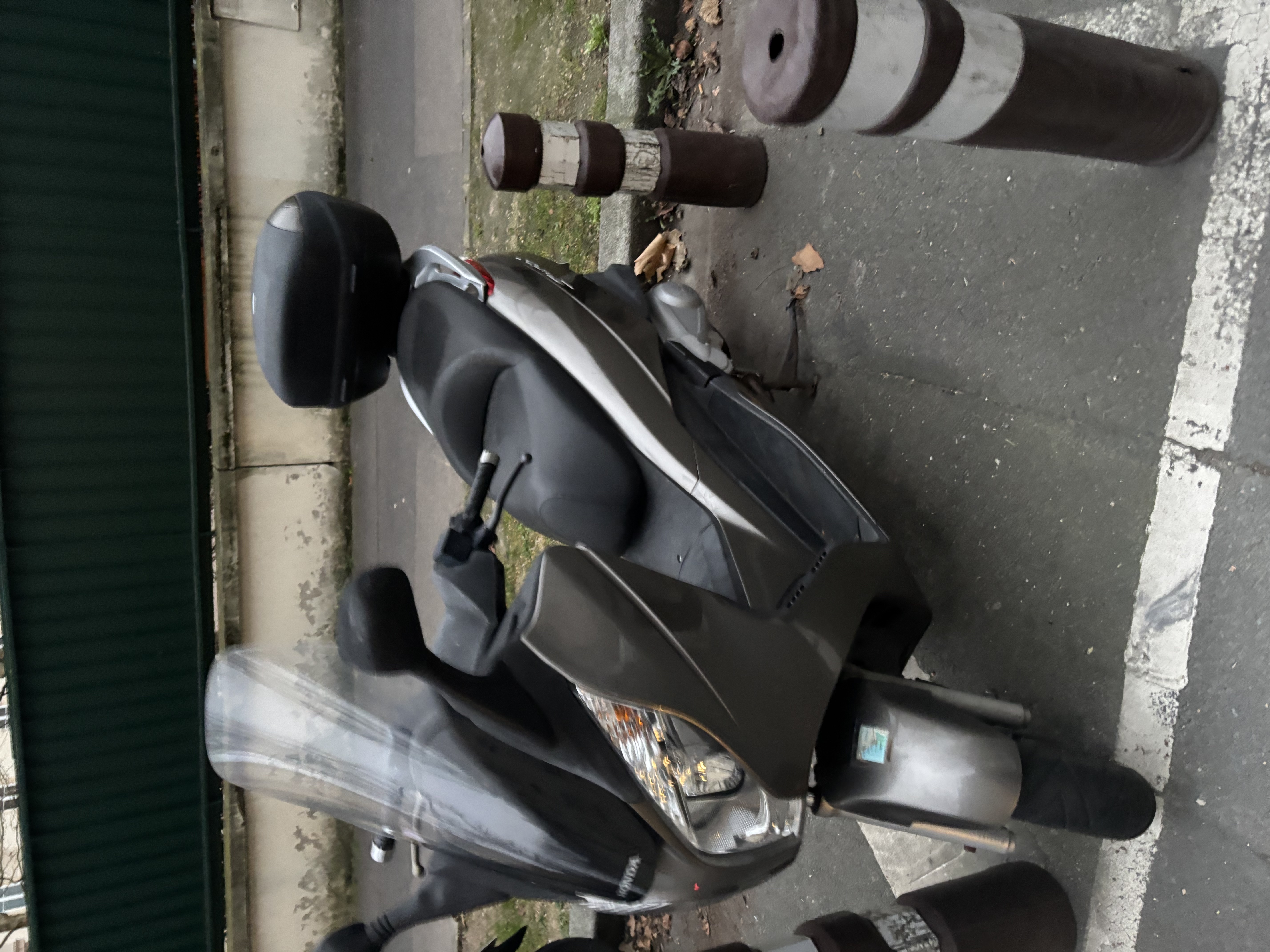 Rental Scooter between individuals (92)