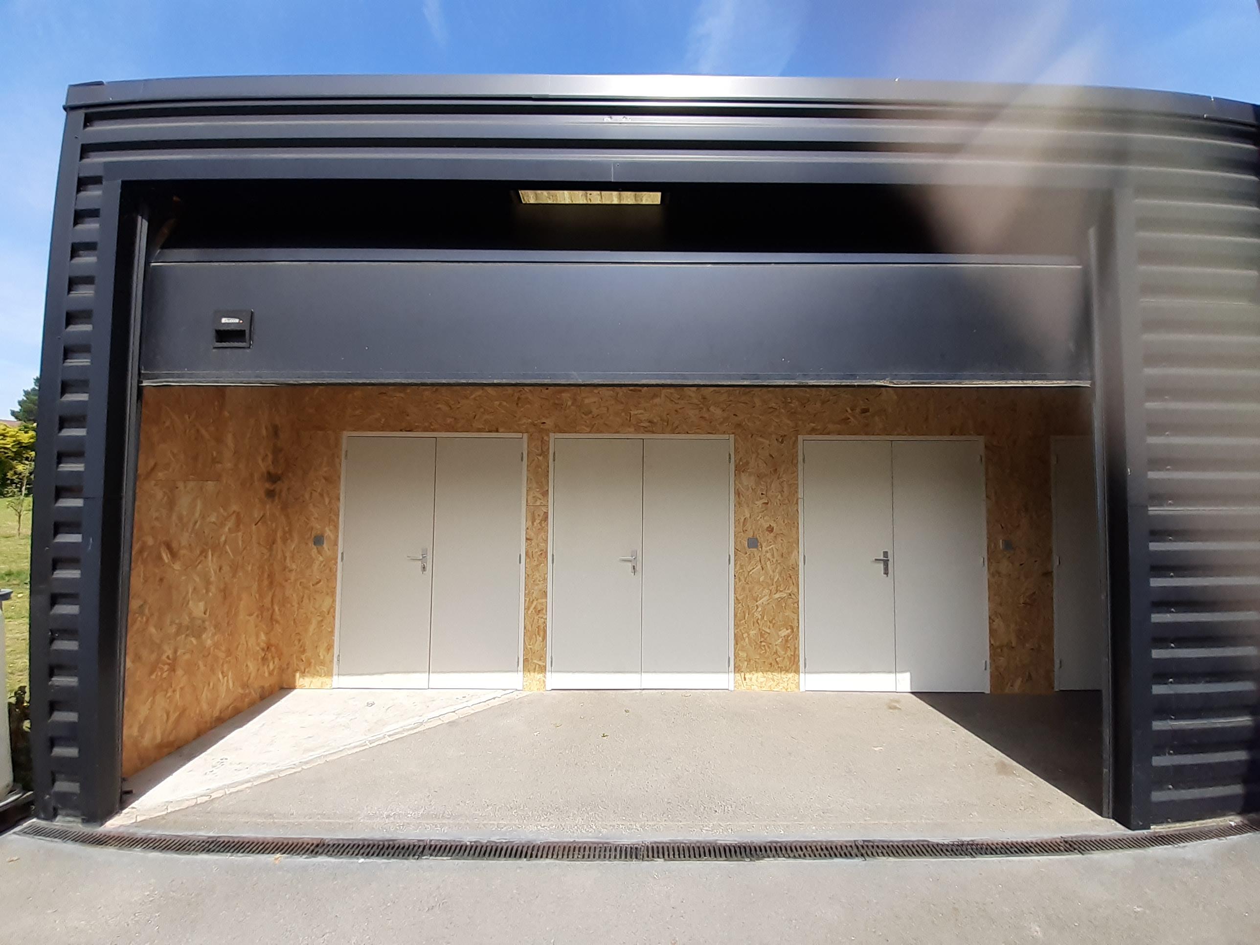 Location stockage en box 44 entre particuliers