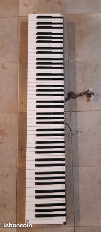 Location piano entre particuliers (90)