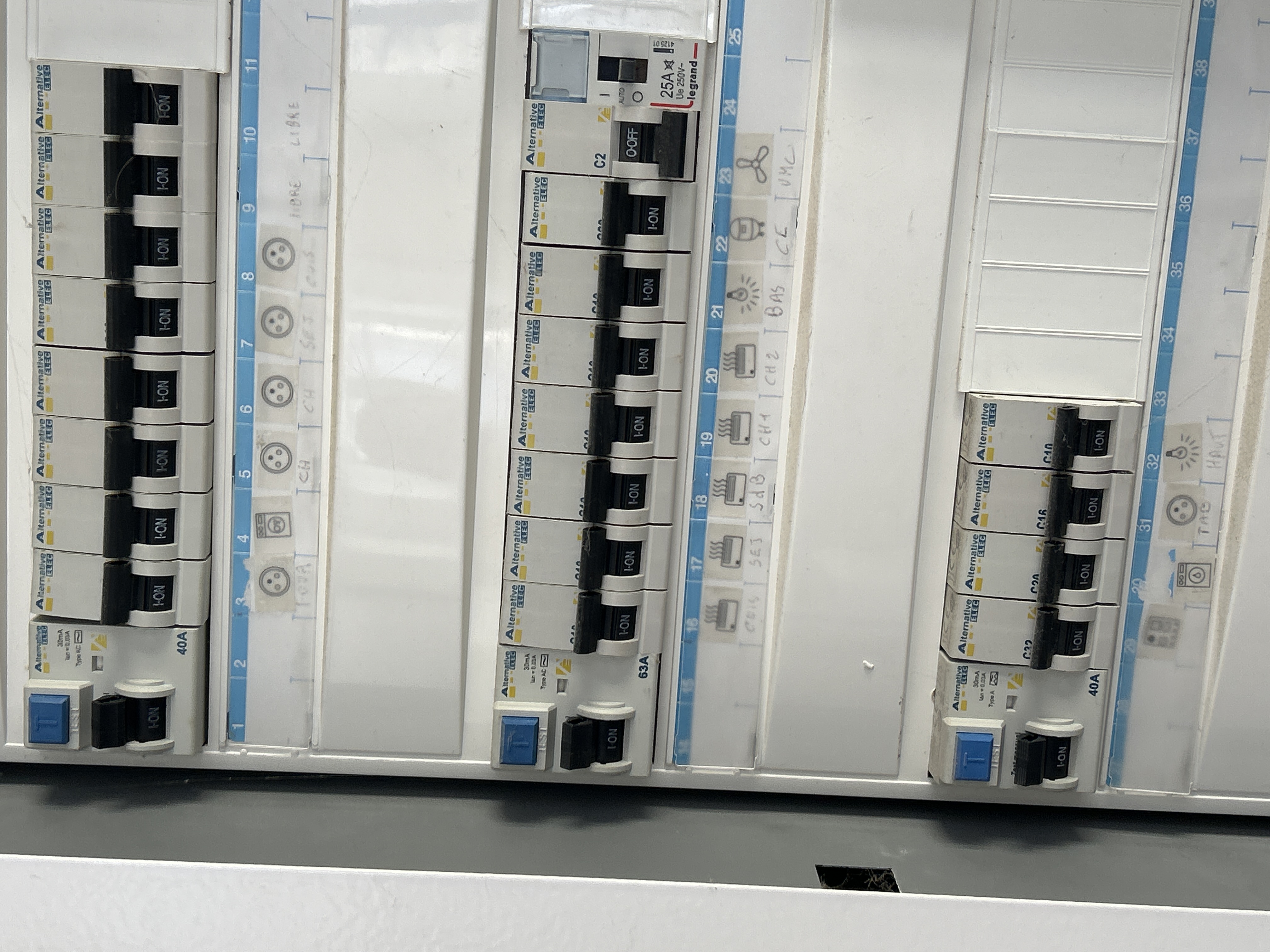 Service electricien entre particuliers (33)